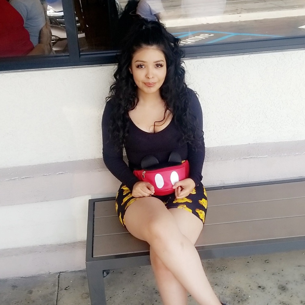 Meet your Posher, Tania